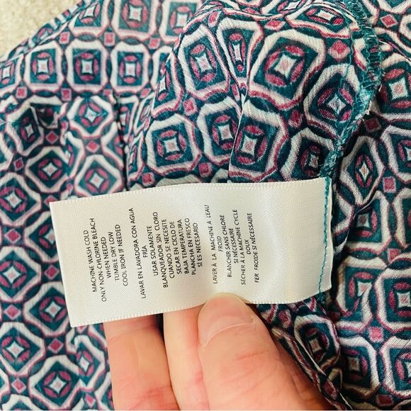 Kut from the Kloth Geometric Sheer Button Down Blouse Size M - Picture 9 of 12